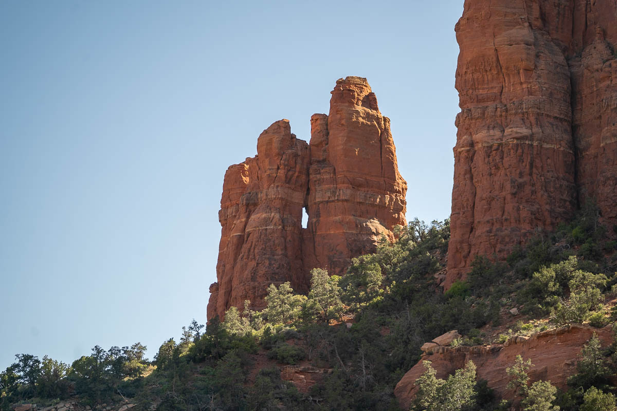 Rock formations along the Keyhole Cave Trail in Sedona, Arizona